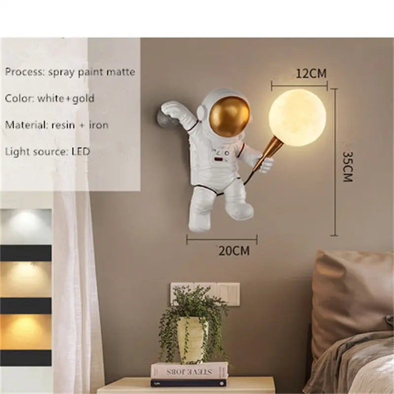Astronaut LED Lamp Bruno™ SPINGAR.COM