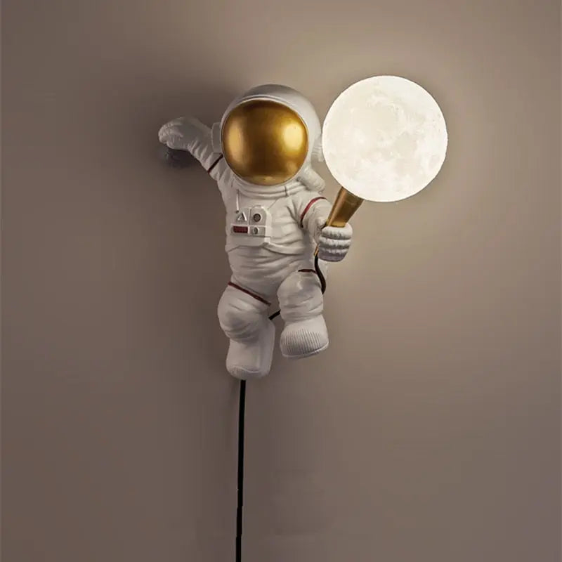 Astronaut LED Lamp Bruno™ SPINGAR.COM