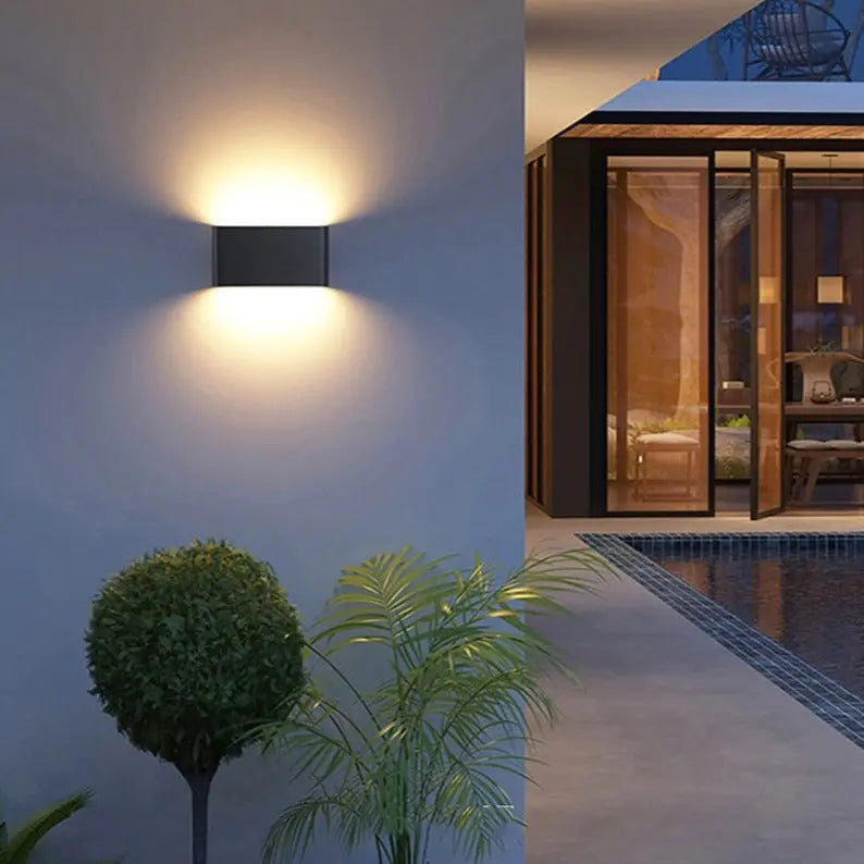 LED Waterproof Outdoor Wall Light Hugo™ SPINGAR.COM