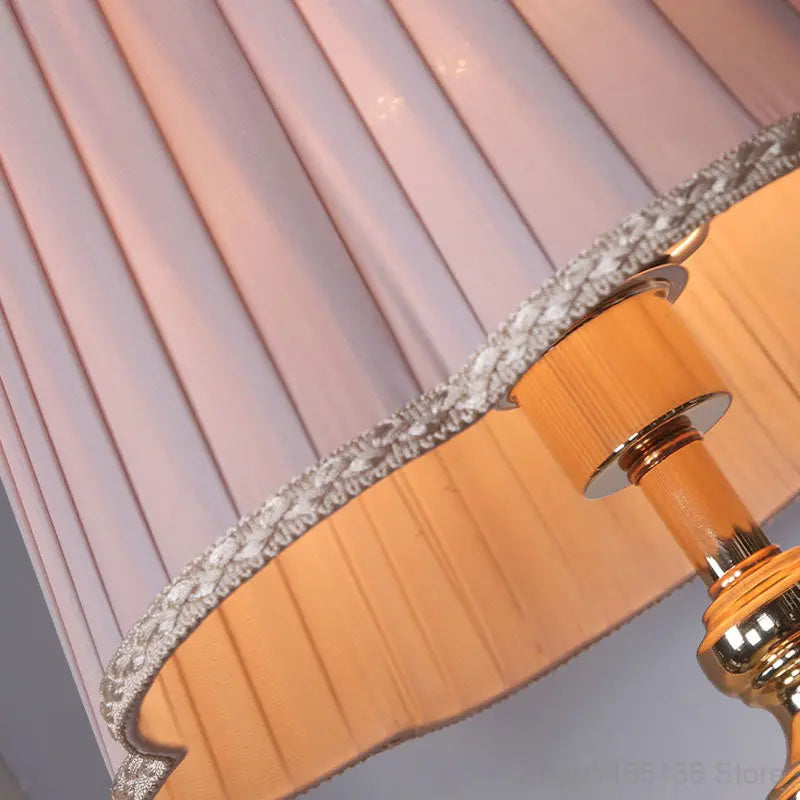 Modern Glass LED Table Light Victoria™ Spingar.com