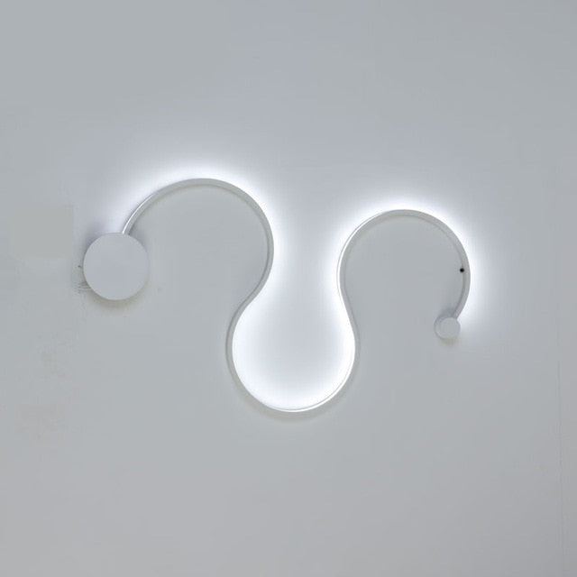 Modern Shaped LED Wall Lamp Benjamin™ Spingar.com