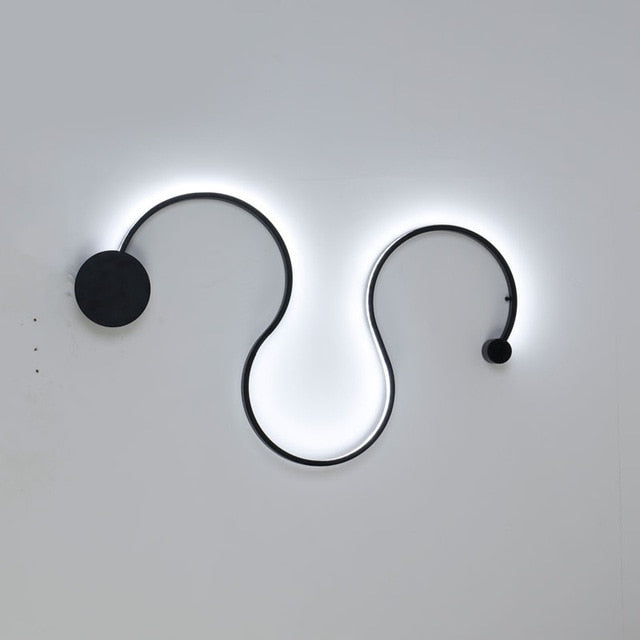 Modern Shaped LED Wall Lamp Benjamin™ Spingar.com