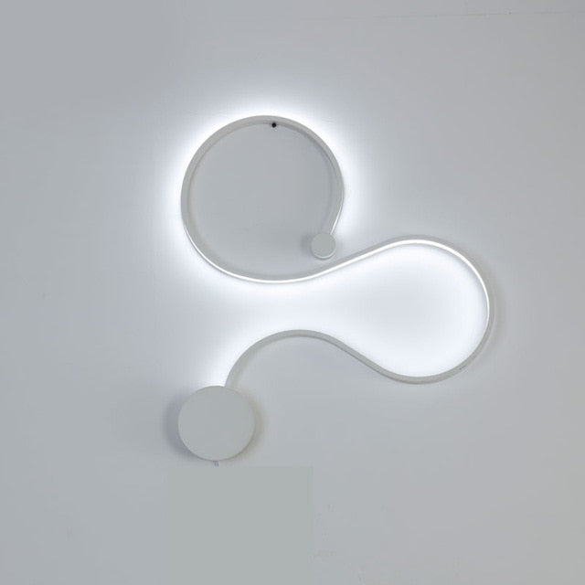 Modern Shaped LED Wall Lamp Benjamin™ Spingar.com