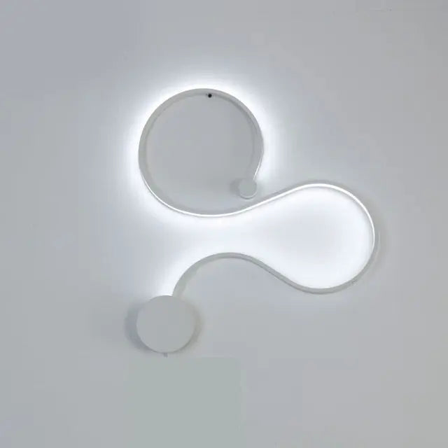 Modern Shaped LED Wall Lamp Benjamin™ Spingar.com