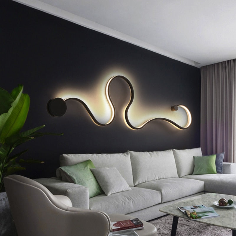 Modern Shaped LED Wall Lamp Benjamin™ Spingar.com