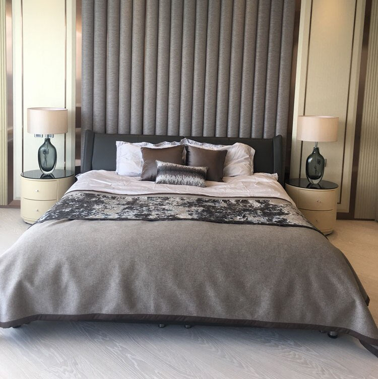 Crystal LED Table Lamp Thomas™ SPINGAR.COM