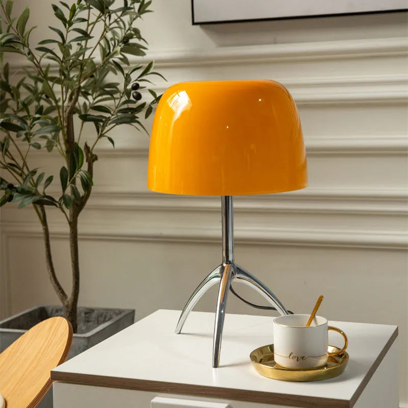 Postmodern Tripod LED Desk Lamp Arnora