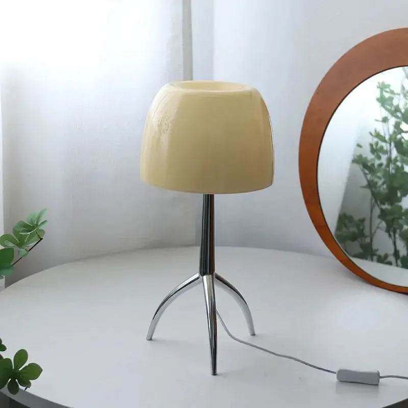 Erna – Bauhaus Style LED Desk Lamp for Timeless, Functional Design Kozyled