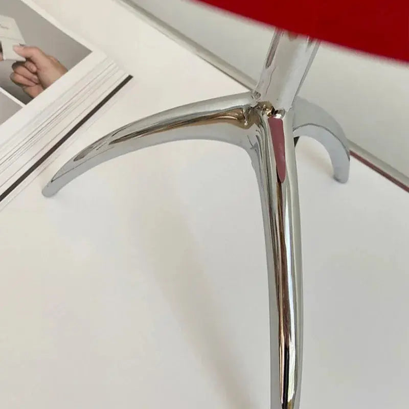 Erna – Bauhaus Style LED Desk Lamp for Timeless, Functional Design Kozyled