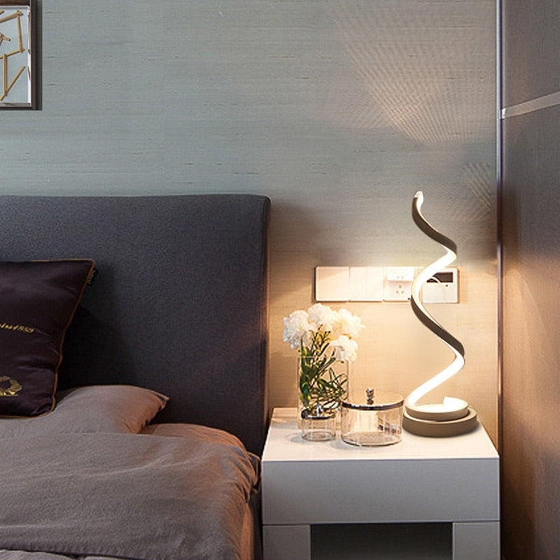 Postmodern Luxury Spiral-shaped LED floor lamp Aina