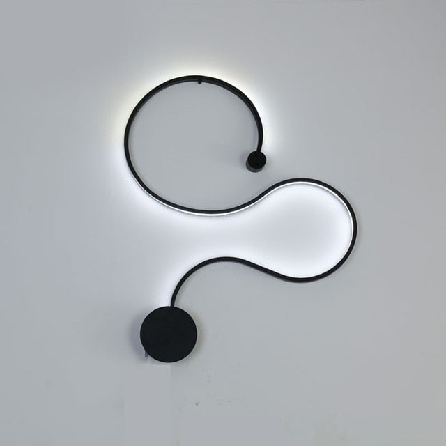 Modern Shaped LED Wall Lamp Benjamin™