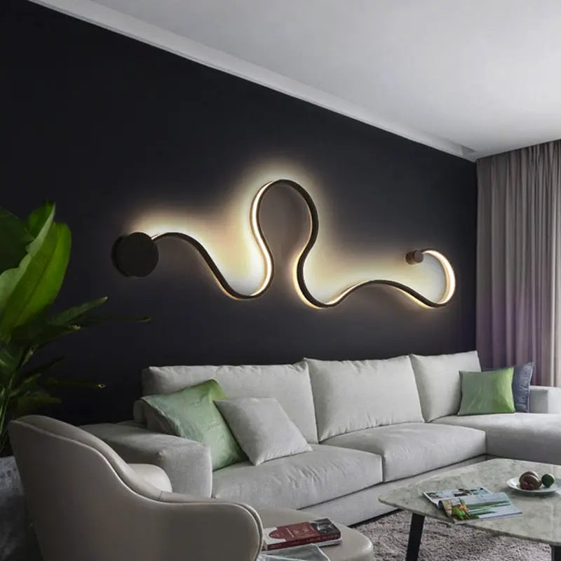 Modern Shaped LED Wall Lamp Benjamin™ Spingar.com