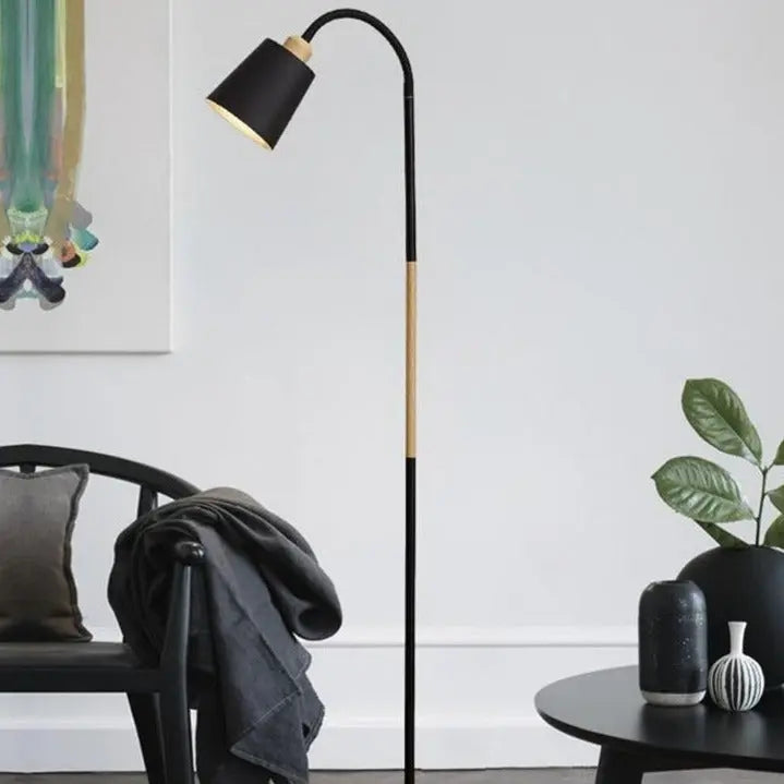 Modern Reading LED Floor Light Nina™ Spingar.com